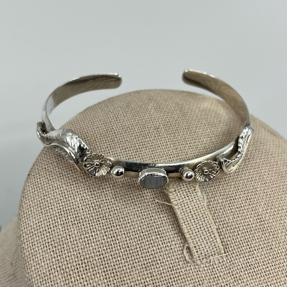 Vintage 90s Sterling Silver Handmade Cuff Bracelet – Florida Keys Design - Picture 13 of 17